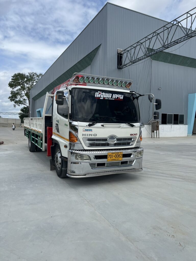 มีรถเฮี๊ยบหลายขนาด ตั้งแต่ 3 ตัน, 5 ตัน จนถึง 10 ตัน รองรับงานเล็กไปจนถึงงานใหญ่