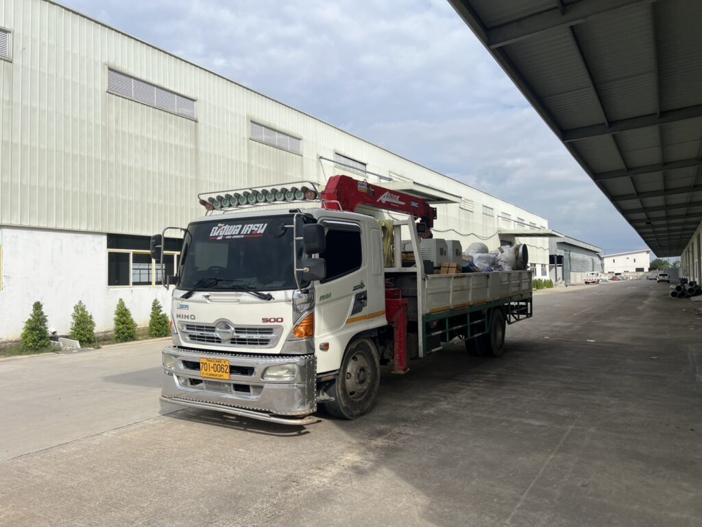 รถเฮี๊ยบแหลมฉบัง – บริการรถเฮี๊ยบรับจ้างงานยก-งานขนส่งครบวงจร รวดเร็ว ปลอดภัย พร้อมทีมงานมืออาชีพ